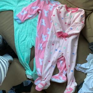 2t pajamas never worn 3 pairs